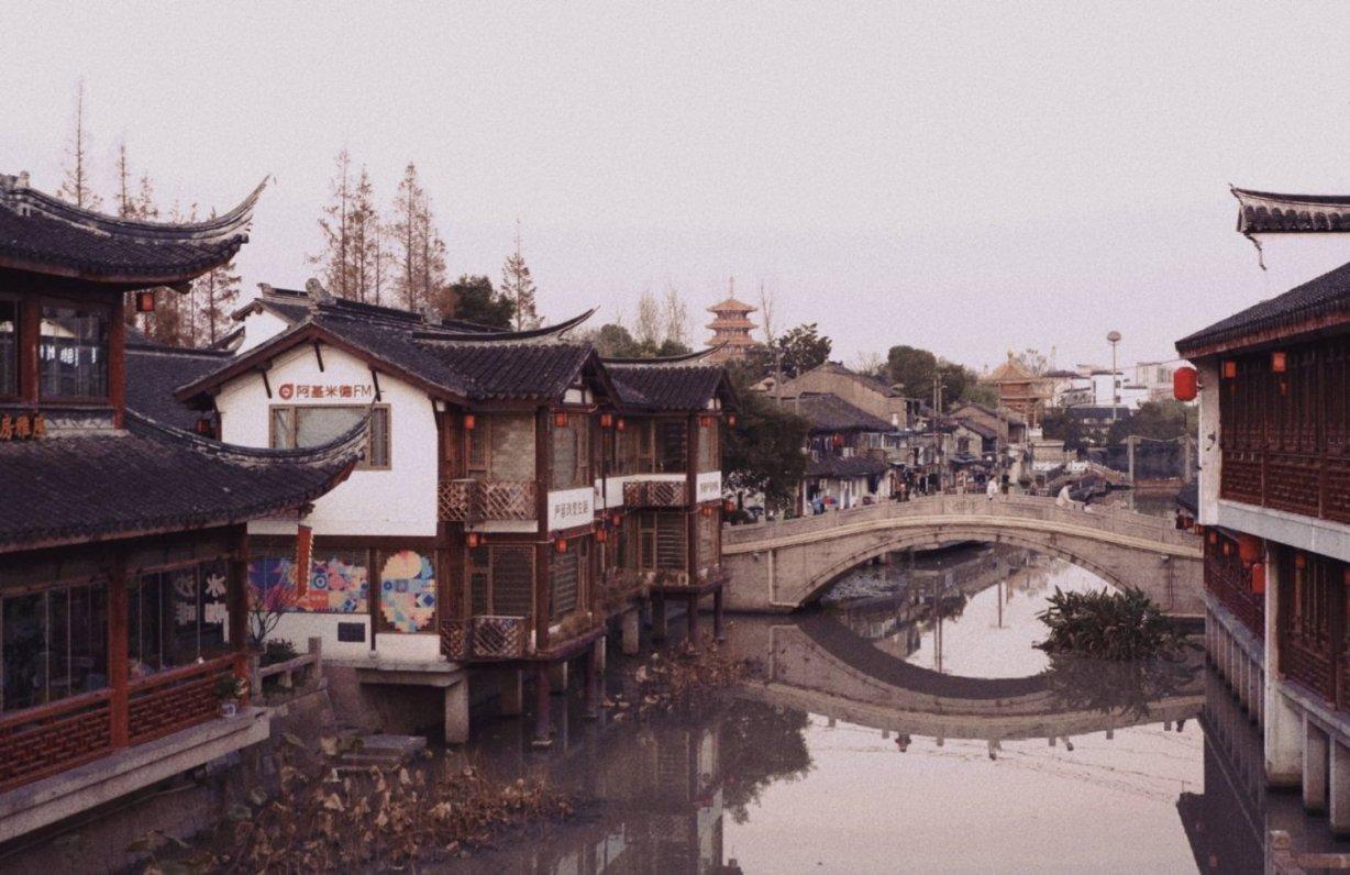 大学生拿不到高薪就意味着失败，您认同吗？游戏画面